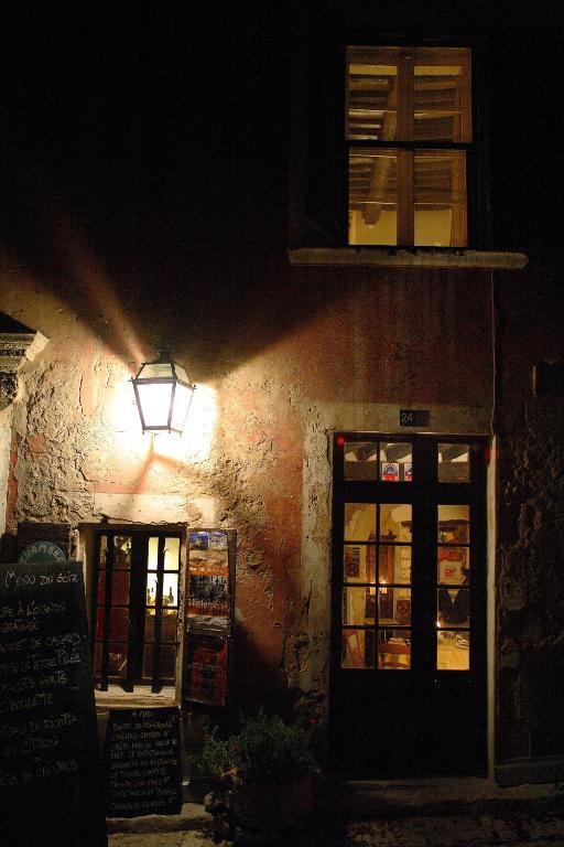 Belle De Nuit Bed & Breakfast Oppède Eksteriør bilde