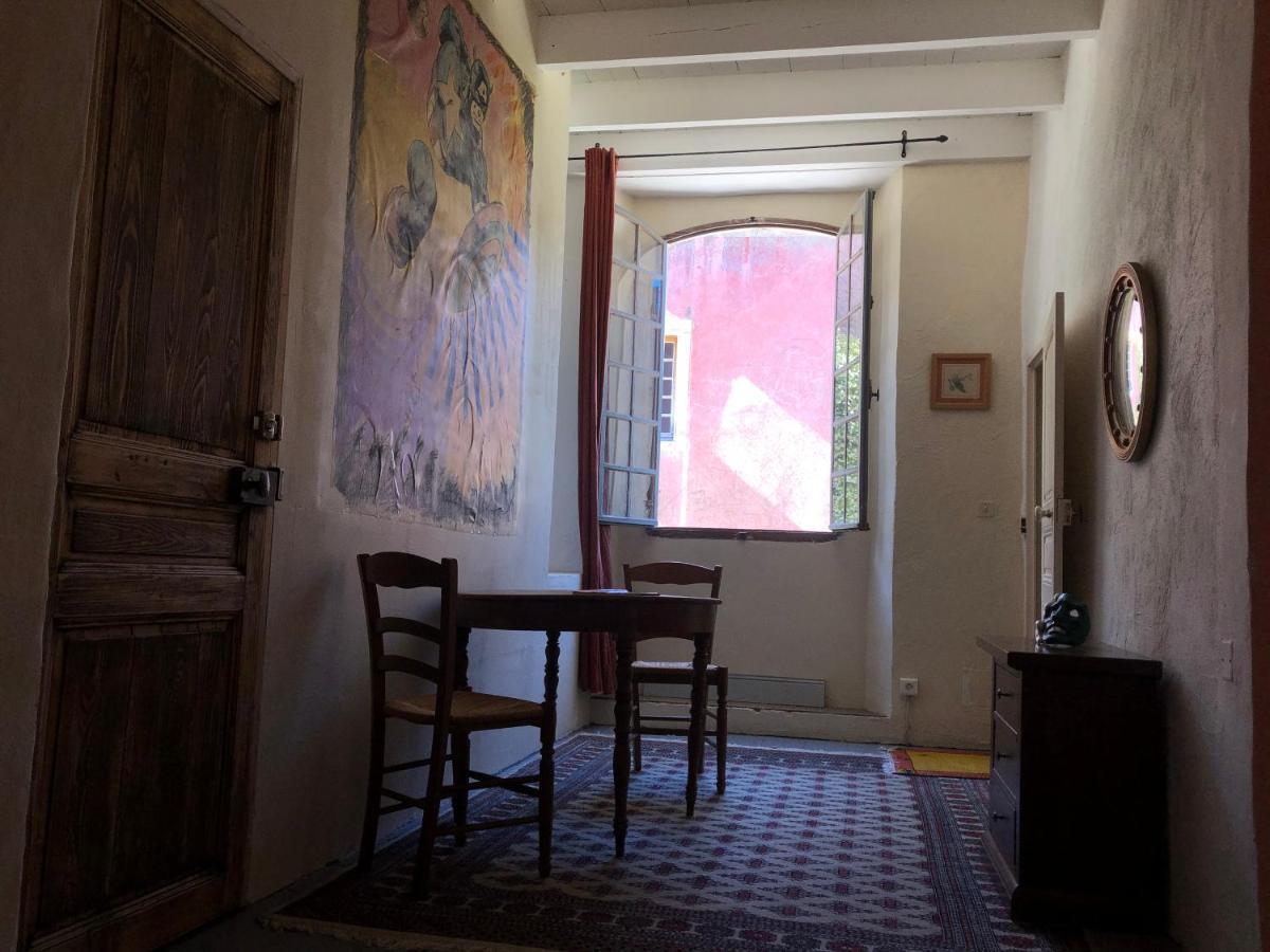 Belle De Nuit Bed & Breakfast Oppède Eksteriør bilde